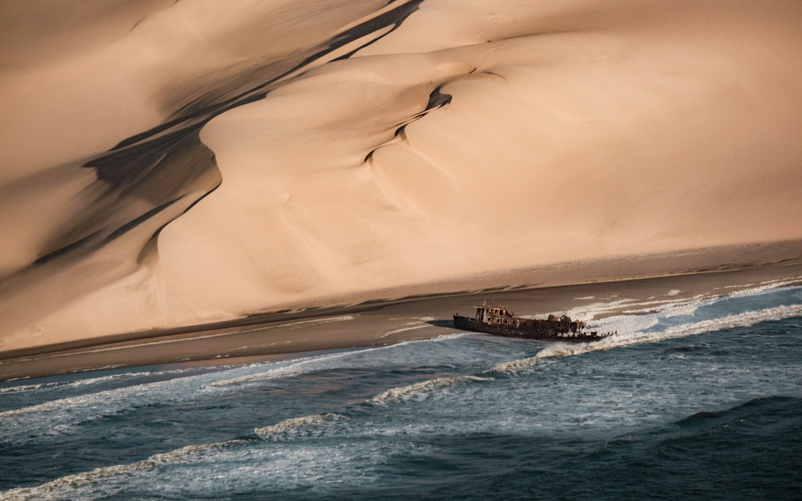 Desolate Atlantic shoreline on the Skeleton Coast
